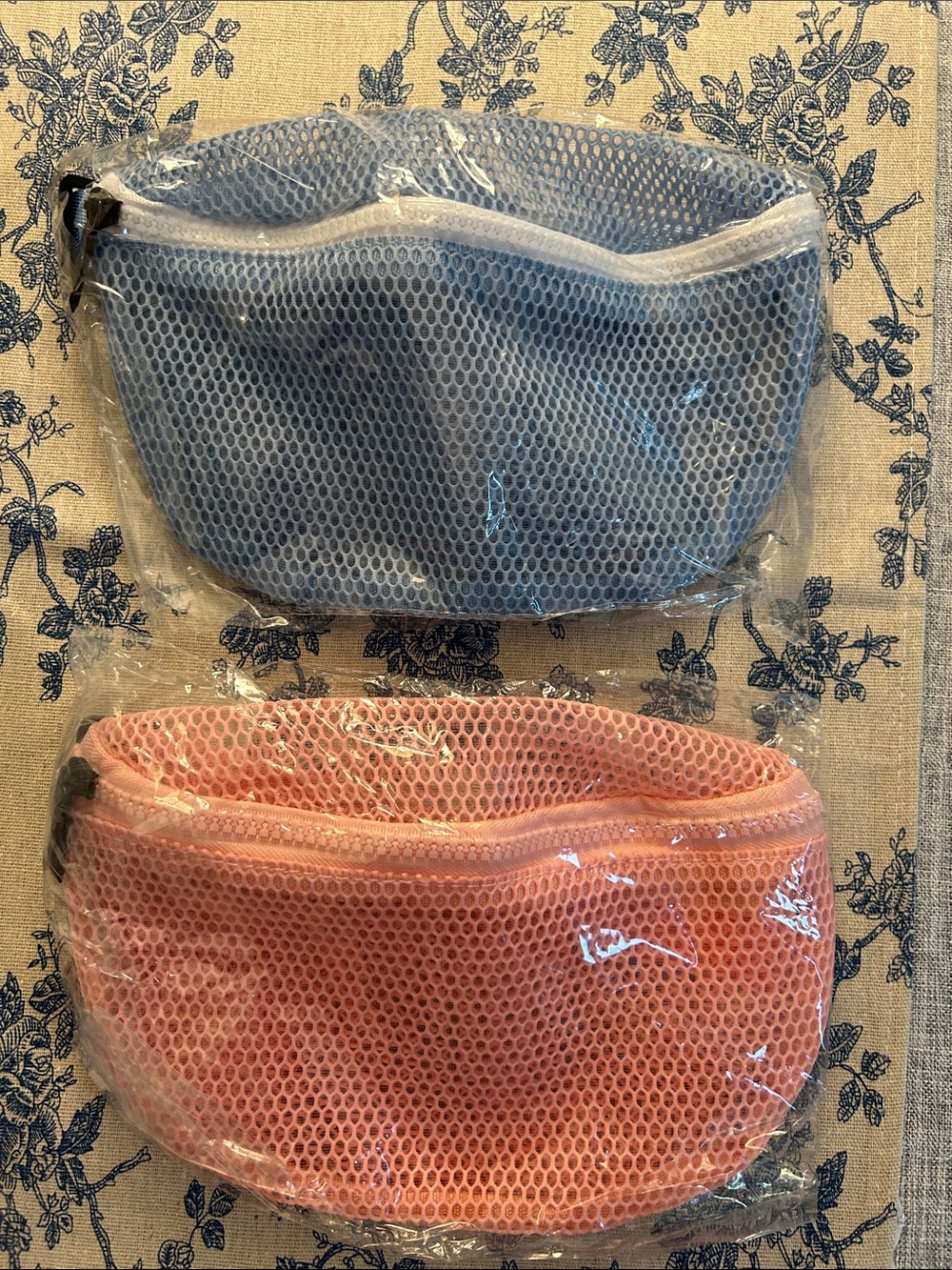 Blue and Pink Mesh Shell Collecting Pouches